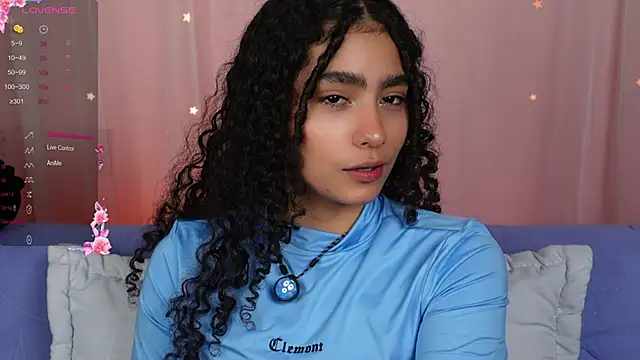 Snapshot of Victoria_Curly chatting on September 29, 2025, 1:01 am Victoria Curly online show from September 29, 2025, 1:01 am