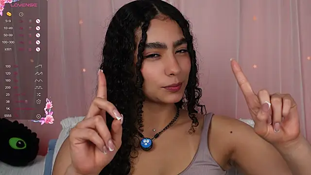 Snapshot of Victoria_Curly chatting on September 14, 2025, 4:07 pm Victoria Curly online show from September 14, 2025, 4:07 pm