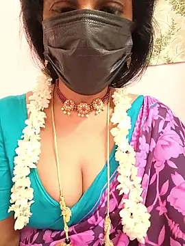 Snapshot of sana-99 chatting on October 4, 2025, 2:02 am sana-99 online show from October 4, 2025, 2:02 am