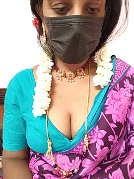 Snapshot of sana-99 chatting on October 3, 2025, 6:04 am sana-99 online show from October 3, 2025, 6:04 am