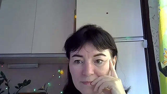 Krystal 82 online show from September 24, 2025, 6:09 am