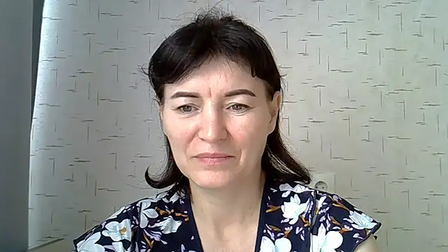 Krystal 82 online show from September 27, 2025, 10:10 am