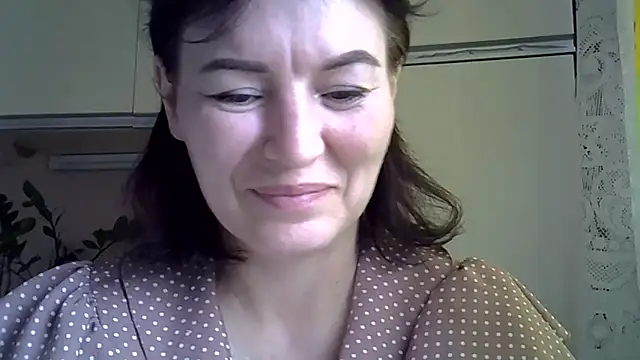 Krystal 82 online show from October 12, 2025, 8:48 am