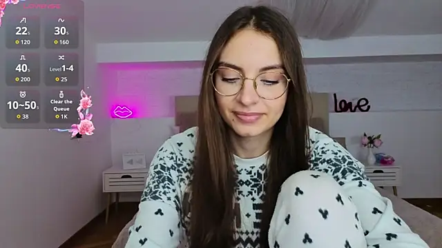 Snapshot of Real_cutie1 chatting on October 11, 2025, 9:05 pm Real cutie1 online show from October 11, 2025, 9:05 pm