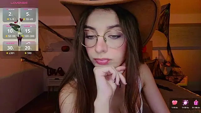 Snapshot of Real_cutie1 chatting on October 24, 2025, 9:14 pm Real cutie1 online show from October 24, 2025, 9:14 pm