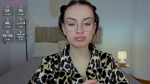 Snapshot of Real_cutie1 chatting on July 15, 2026, 12:45 pm Real cutie1 online show from July 15, 2026, 12:45 pm