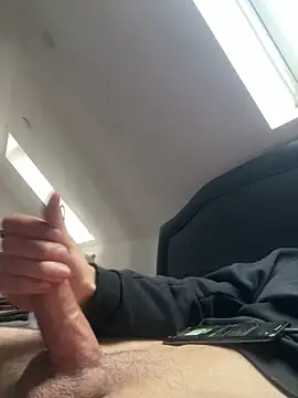 musti312 online show from December 18, 2025, 1:59 pm