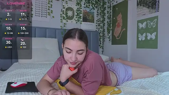 Snapshot of Ashley_Pierce chatting on September 16, 2025, 8:37 am Ashley Pierce online show from September 16, 2025, 8:37 am