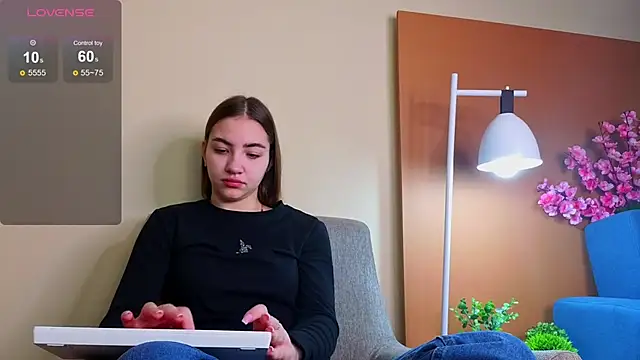 Snapshot of Ashley_Pierce chatting on October 17, 2025, 4:16 am Ashley Pierce online show from October 17, 2025, 4:16 am