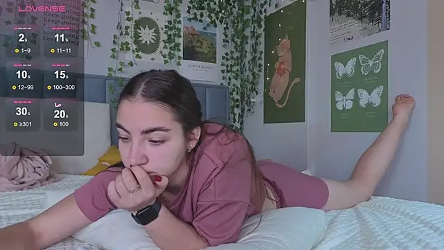 Snapshot of Ashley_Pierce chatting on September 19, 2025, 5:22 am Ashley Pierce online show from September 19, 2025, 5:22 am