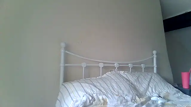 Hazel Dollxx online show from June 30, 2026, 9:53 am