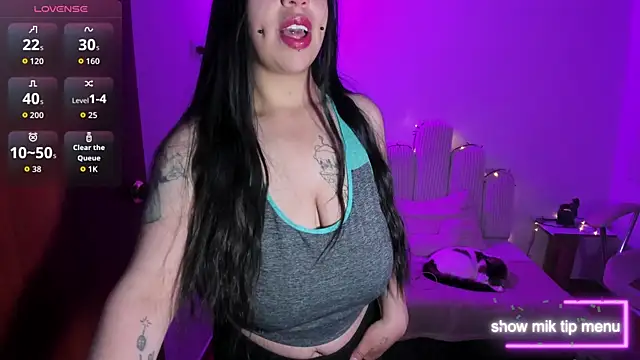 Snapshot of megan_foz chatting on September 17, 2025, 6:21 pm megan foz online show from September 17, 2025, 6:21 pm