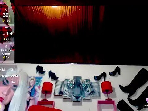 blondehot5v online show from September 29, 2025, 12:11 pm