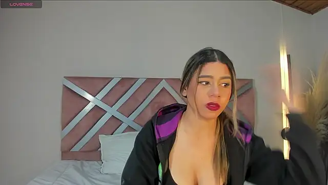 Rachell criss online show from October 21, 2025, 4:01 am