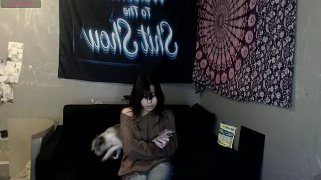 Snapshot of London_Ray chatting on October 8, 2025, 6:04 am London Ray online show from October 8, 2025, 6:04 am