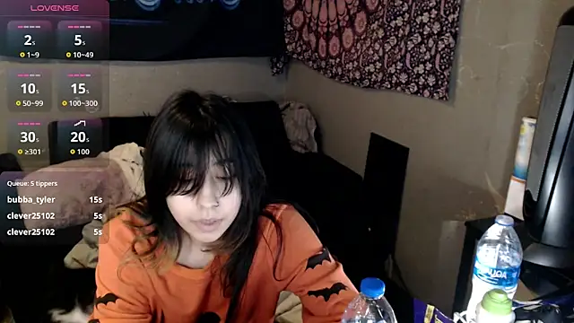 Snapshot of London_Ray chatting on October 27, 2025, 6:03 am London Ray online show from October 27, 2025, 6:03 am