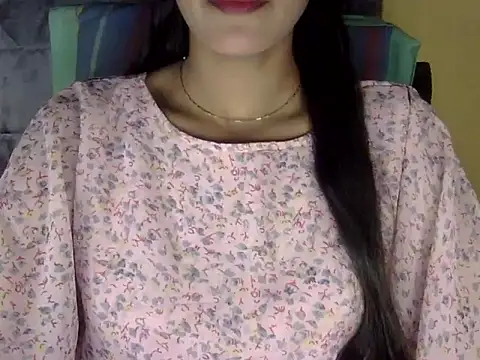 Snapshot of zara_Khan0 chatting on October 5, 2025, 2:19 pm zara Khan0 online show from October 5, 2025, 2:19 pm