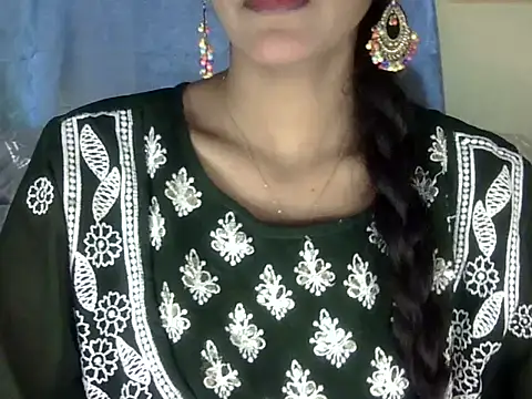 Snapshot of zara_Khan0 chatting on September 27, 2025, 4:40 am zara Khan0 online show from September 27, 2025, 4:40 am