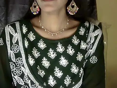 Snapshot of zara_Khan0 chatting on September 27, 2025, 5:19 pm zara Khan0 online show from September 27, 2025, 5:19 pm