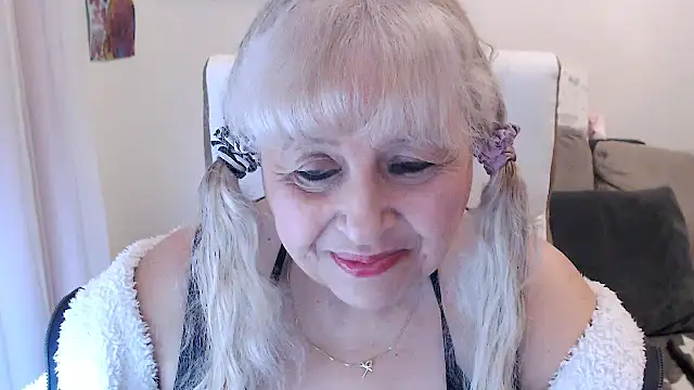 Snapshot of SusiLifeXXX chatting on October 21, 2025, 6:29 pm SusiLifeXXX online show from October 21, 2025, 6:29 pm