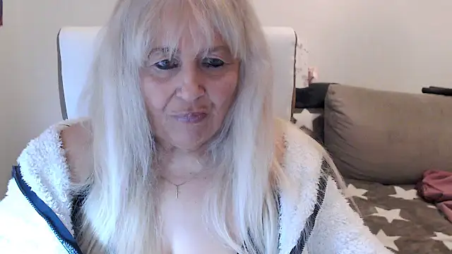 Snapshot of SusiLifeXXX chatting on October 1, 2025, 7:51 pm SusiLifeXXX online show from October 1, 2025, 7:51 pm