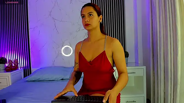 Snapshot of JackAndRosse_ chatting on October 29, 2025, 1:21 pm JackAndRosse  online show from October 29, 2025, 1:21 pm