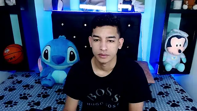 Snapshot of x_oliver_x chatting on September 21, 2025, 4:28 am x oliver x online show from September 21, 2025, 4:28 am