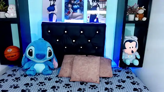 Snapshot of x_oliver_x chatting on October 29, 2025, 4:22 am x oliver x online show from October 29, 2025, 4:22 am