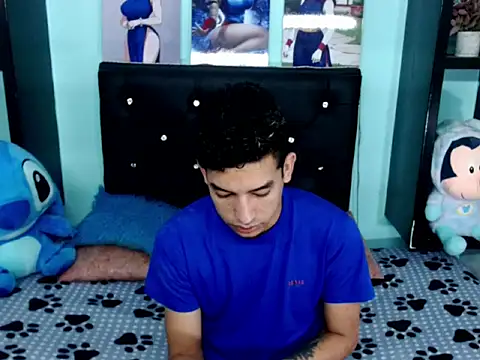 Snapshot of x_oliver_x chatting on October 31, 2025, 3:58 am x oliver x online show from October 31, 2025, 3:58 am