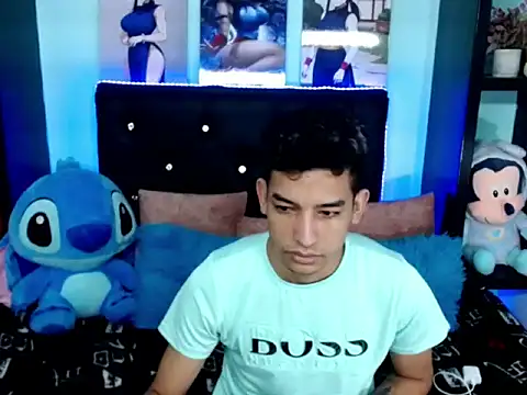 Snapshot of x_oliver_x chatting on October 18, 2025, 4:58 am x oliver x online show from October 18, 2025, 4:58 am