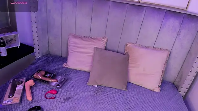 Snapshot of Seshat_Hitt chatting on October 10, 2025, 3:18 am Seshat Hitt online show from October 10, 2025, 3:18 am