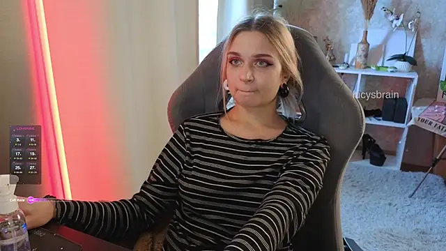 Lucyinthesheets online show from September 15, 2025, 4:35 am