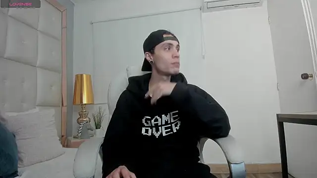 Snapshot of dark_sun302 chatting on October 17, 2025, 2:59 am dark sun302 online show from October 17, 2025, 2:59 am