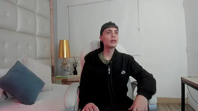 dark sun302 online show from December 21, 2025, 11:49 pm