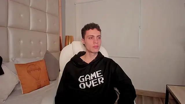 Snapshot of dark_sun302 chatting on September 8, 2025, 9:36 pm dark sun302 online show from September 8, 2025, 9:36 pm