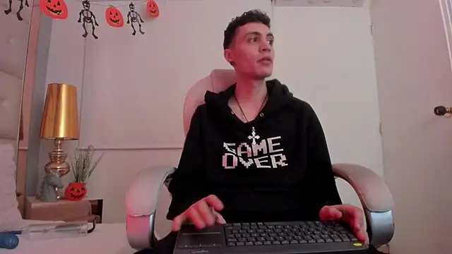 Snapshot of dark_sun302 chatting on October 25, 2025, 3:06 am dark sun302 online show from October 25, 2025, 3:06 am