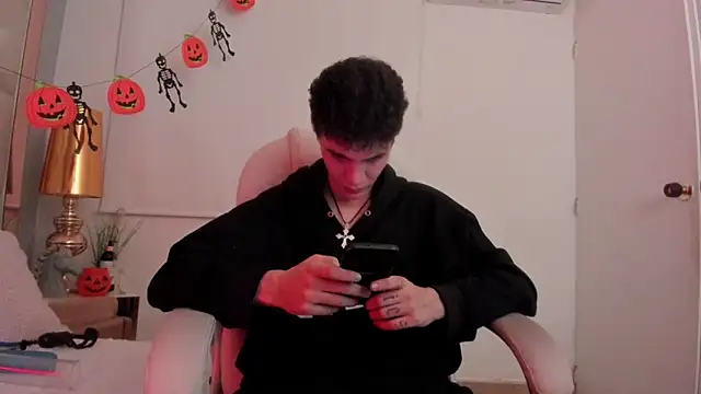 Snapshot of dark_sun302 chatting on October 23, 2025, 3:27 am dark sun302 online show from October 23, 2025, 3:27 am