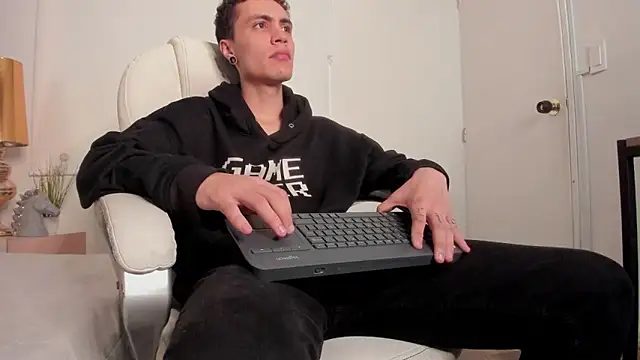 Snapshot of dark_sun302 chatting on September 11, 2025, 9:59 pm dark sun302 online show from September 11, 2025, 9:59 pm