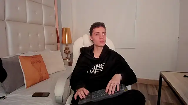 Snapshot of dark_sun302 chatting on September 15, 2025, 9:04 pm dark sun302 online show from September 15, 2025, 9:04 pm