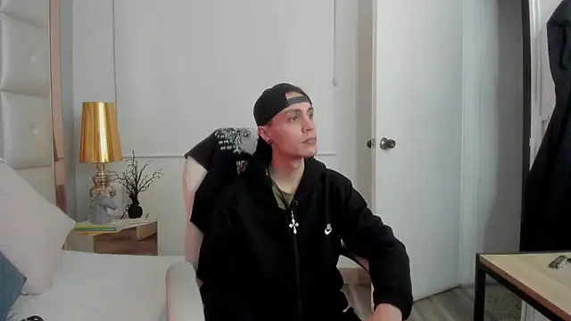 dark sun302 online show from December 18, 2025, 3:44 am