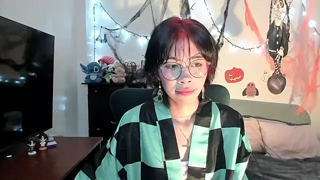 Snapshot of dolliette24 chatting on October 24, 2025, 10:20 pm dolliette24 online show from October 24, 2025, 10:20 pm