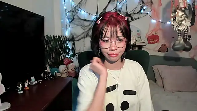 Snapshot of dolliette24 chatting on October 30, 2025, 8:50 pm dolliette24 online show from October 30, 2025, 8:50 pm