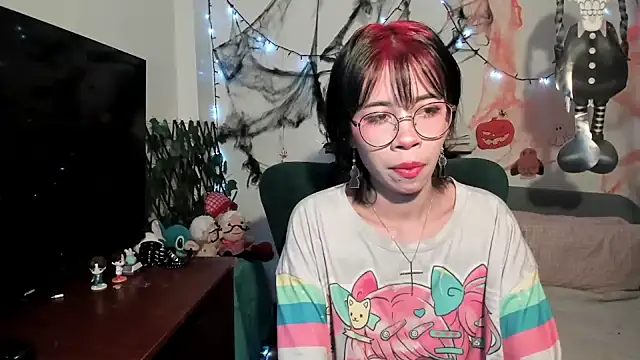 Snapshot of dolliette24 chatting on October 28, 2025, 9:14 pm dolliette24 online show from October 28, 2025, 9:14 pm