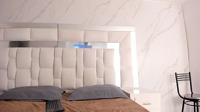 Snapshot of Maia_Park chatting on January 12, 2026, 1:51 pm Maia Park online show from January 12, 2026, 1:51 pm