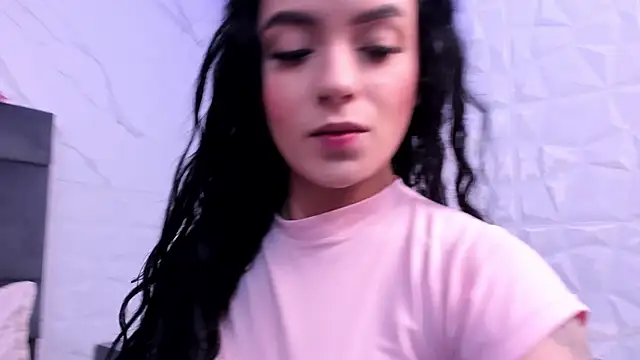 Snapshot of Maia_Park chatting on October 29, 2025, 12:15 pm Maia Park online show from October 29, 2025, 12:15 pm