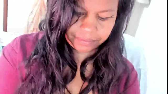 ebonylouissexyhot online show from September 27, 2025, 12:06 am