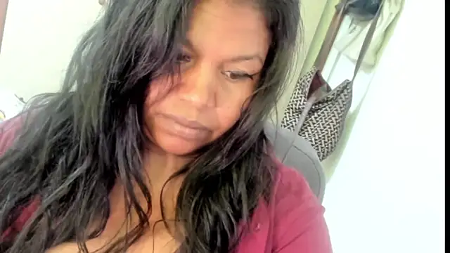 ebonylouissexyhot online show from October 4, 2025, 8:43 pm