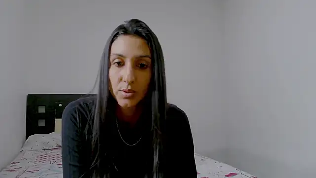 Snapshot of Saloriz_Col chatting on September 10, 2025, 9:03 pm Saloriz Col online show from September 10, 2025, 9:03 pm