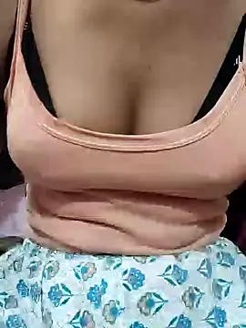 Snapshot of Reeta-rani chatting on September 19, 2025, 4:05 am Reeta-rani online show from September 19, 2025, 4:05 am