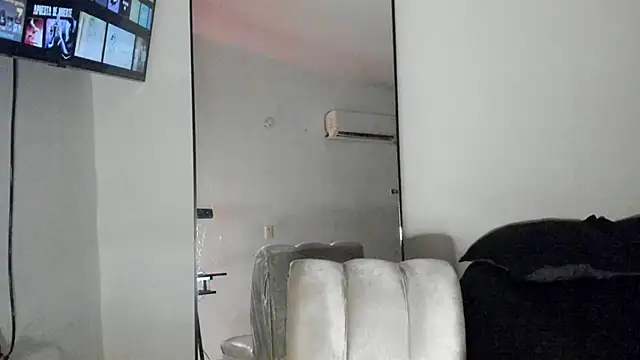 Snapshot of ThiagoLugo chatting on September 23, 2025, 4:03 pm ThiagoLugo online show from September 23, 2025, 4:03 pm